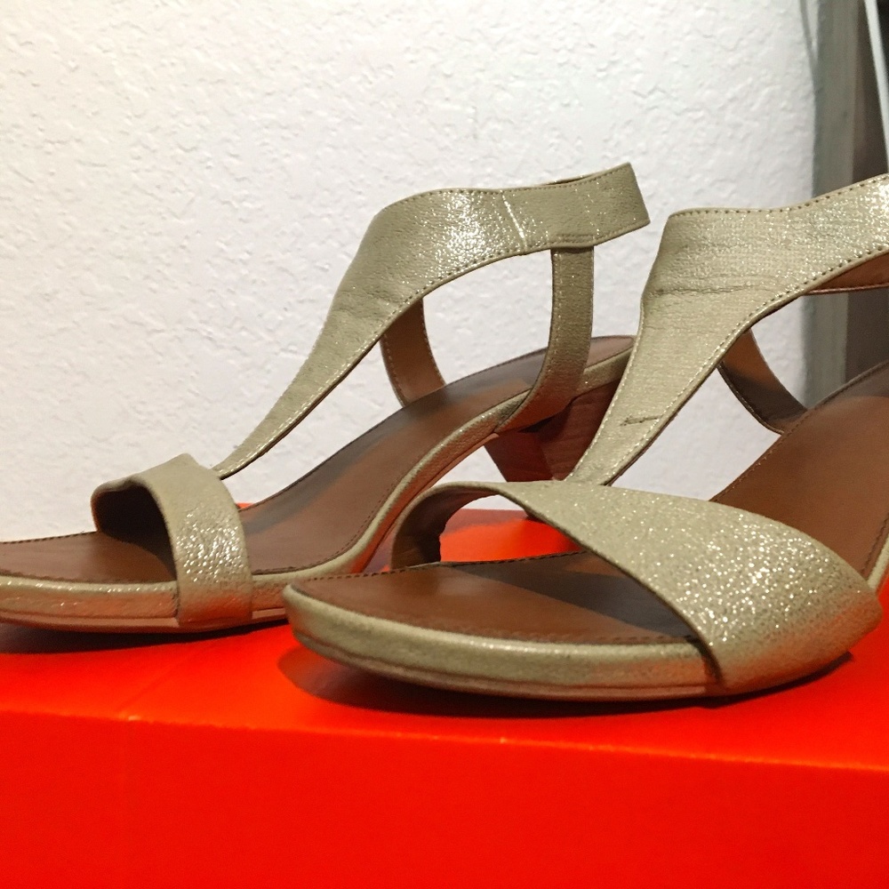 Gold Santo Francisco Heels